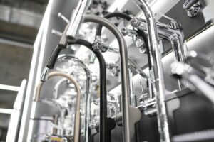 Покупатель возвращается в офлайн: почему дорогие товары для дома снова смотрят вживую